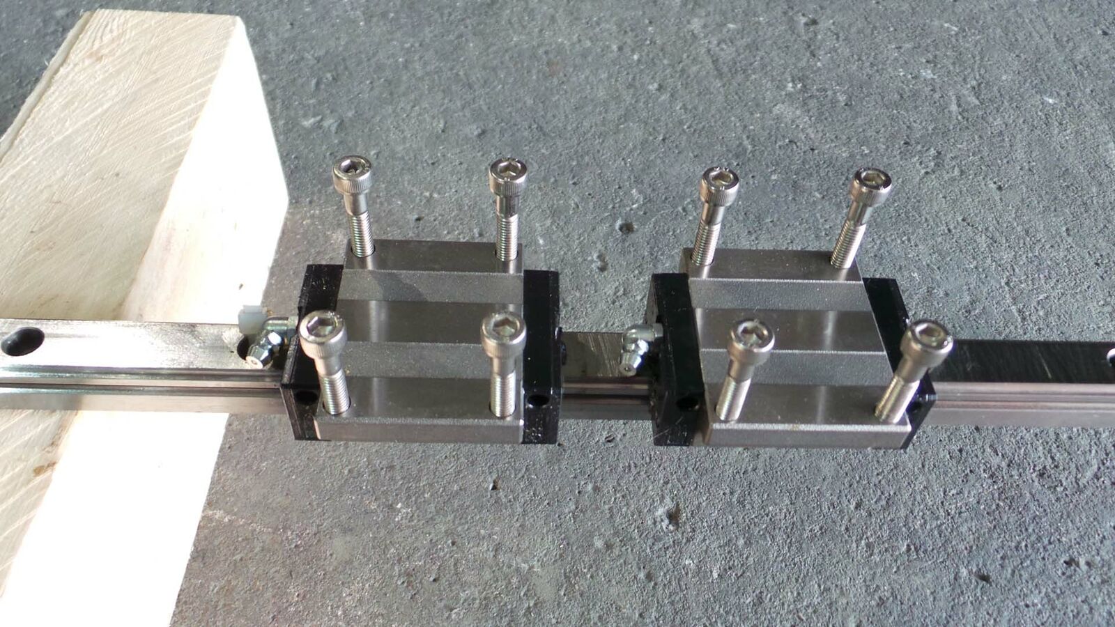 Used NSK Ltd Japan LH20 Linear, With 4 Bearing Guide Rail, LH20 / ( Rail 2.25 Meter Long ) / Bearing Guide Width is 6.3 cm / NSK Japan