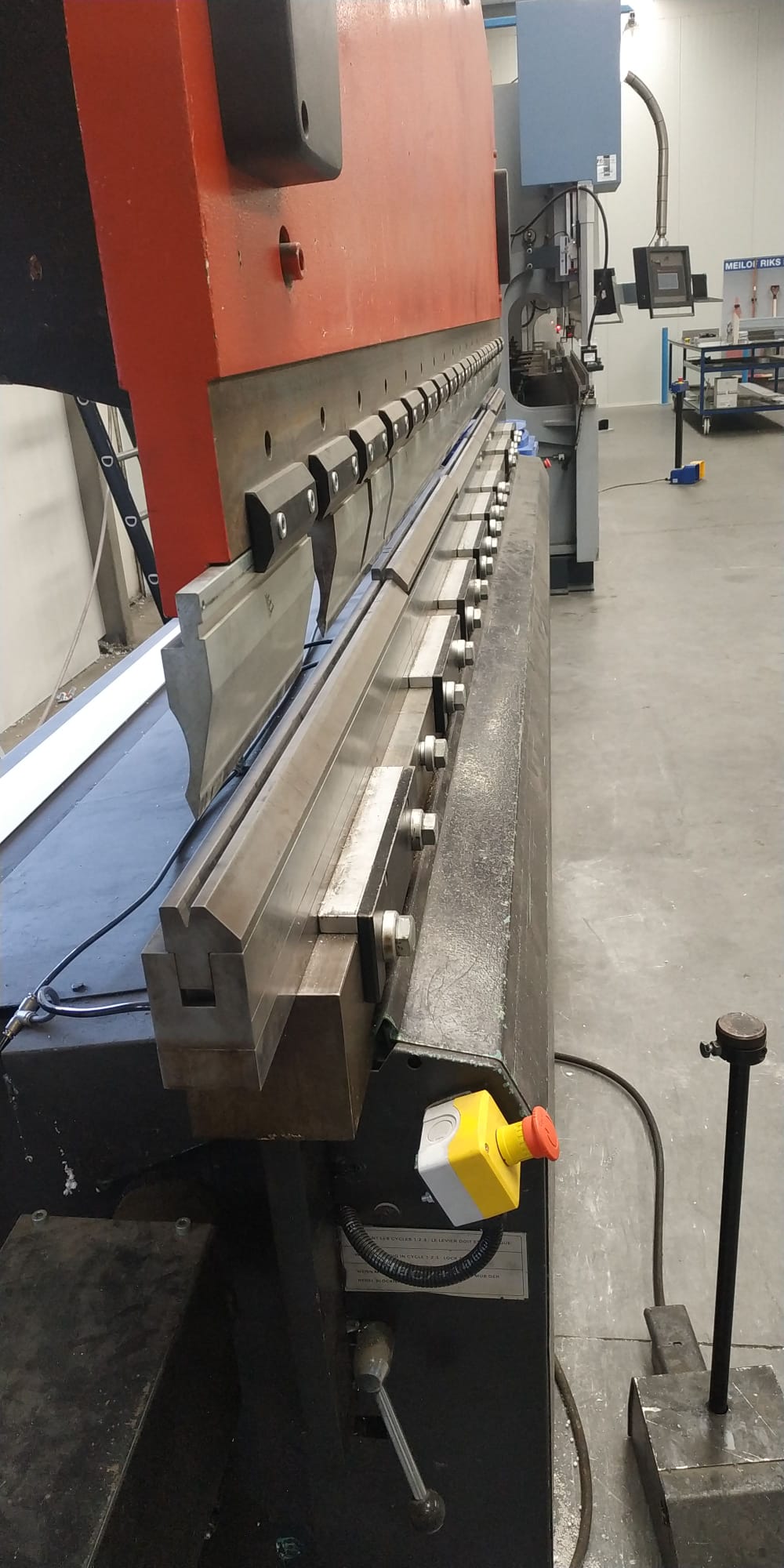 Gebruikt PROMECAM-AMADA RG-104