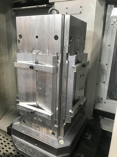 Used 2013 HAAS EC-400 4-Axis CNC Horizontal Machining Center