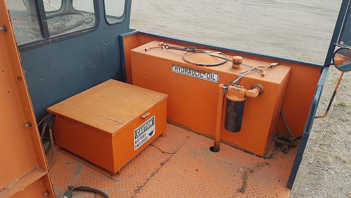 Used 2001 Frontier 4 Axle Carrier Style Oilfield Pump / Kill Truck