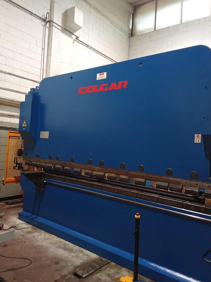 Usato Piegatrice idraulica COLGAR