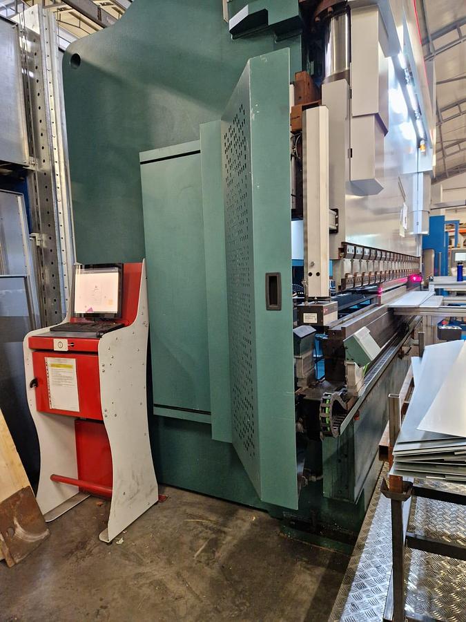 Usato PRESSA PIEGATRICE SALVAGNINI