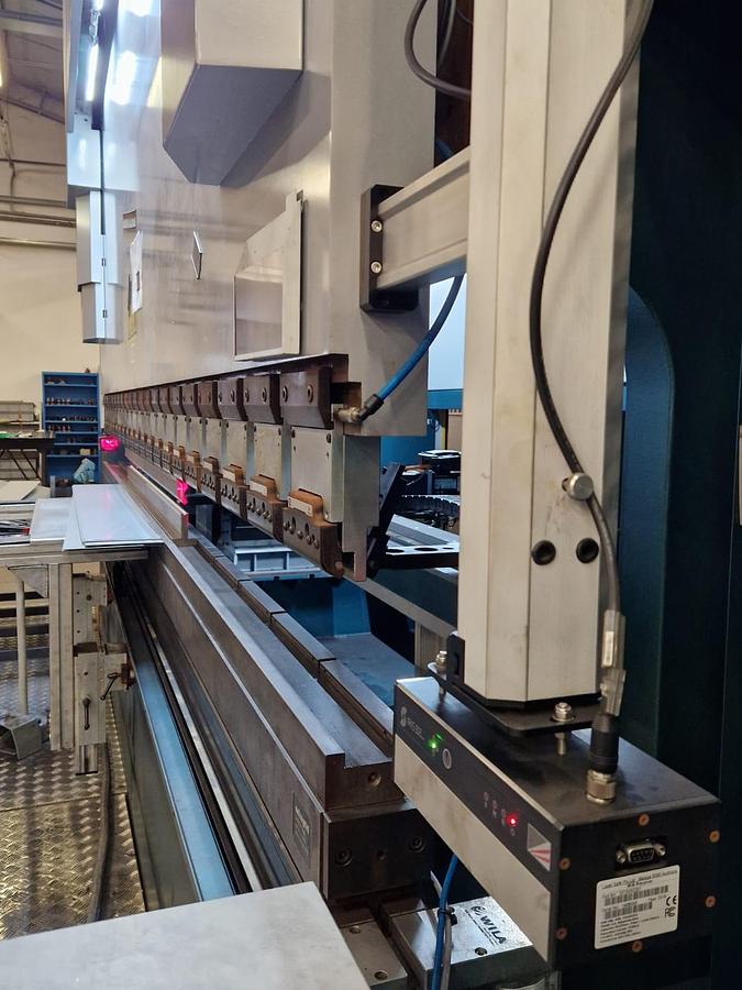 Usato PRESSA PIEGATRICE SALVAGNINI