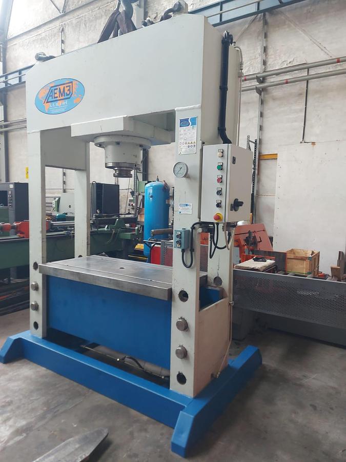 Usato PRESSA IDRAULICA AEM3 200Ton.
