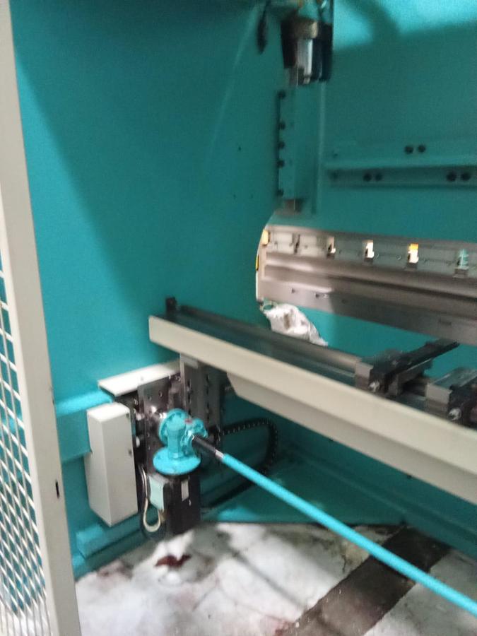 Usato PIEGATRICE IDRAULICA VIMERCATI