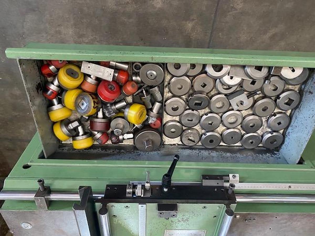 Usato PUNZONATRICE MANUALE RAINER