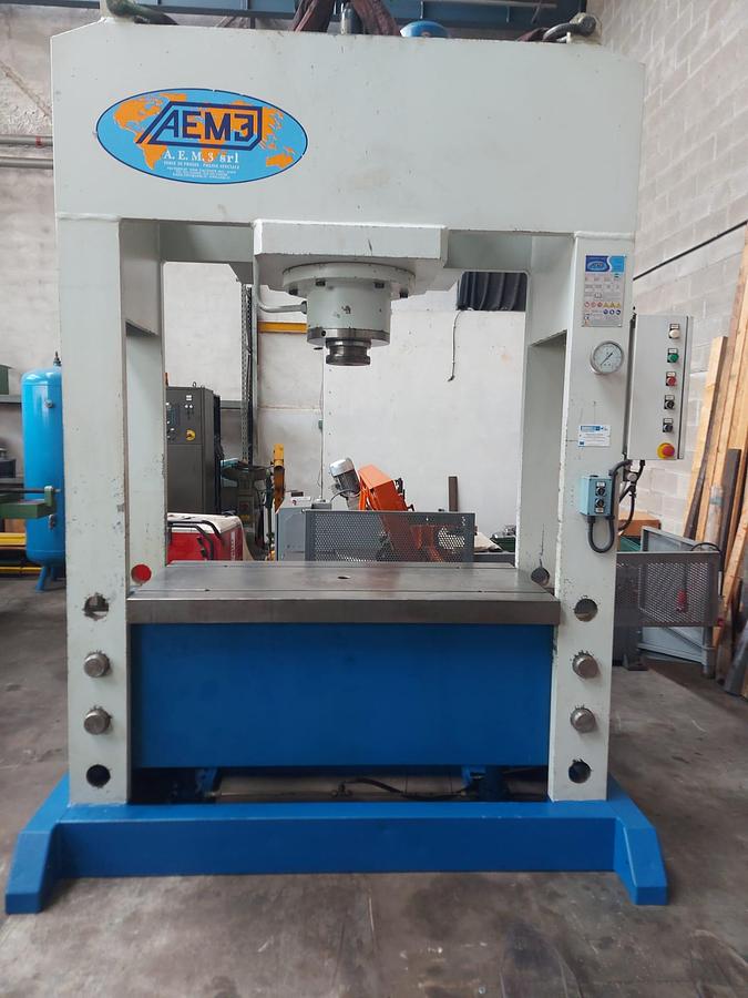 Usato PRESSA IDRAULICA AEM3 200Ton.