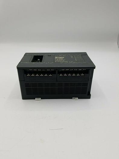 Used GE FANUC IC200UDR005-BG VERSAMAX MICRO CONTROLLER 24VDC