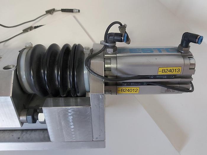 Gebraucht Zustellzylinder und Klemmung, Hub 60mm K2, Festo gebraucht-Top
