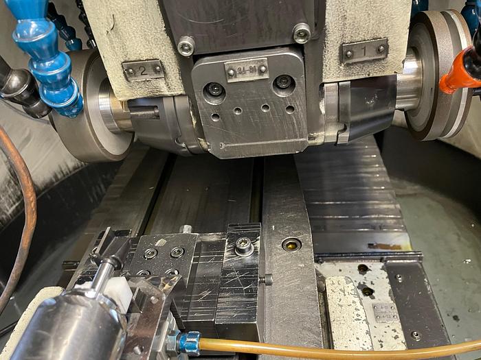 Gebraucht CNC Universalwerkzeugschleifmaschine WALTER HELITRONIC POWER