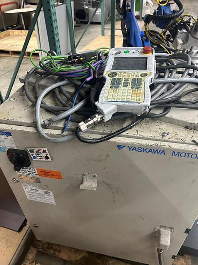 Used 2011 ROBOT- Yashkawa Electronic Corporation Motoman MH50