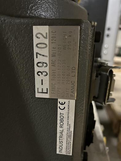 Used FANUC ROBOT M-20IA