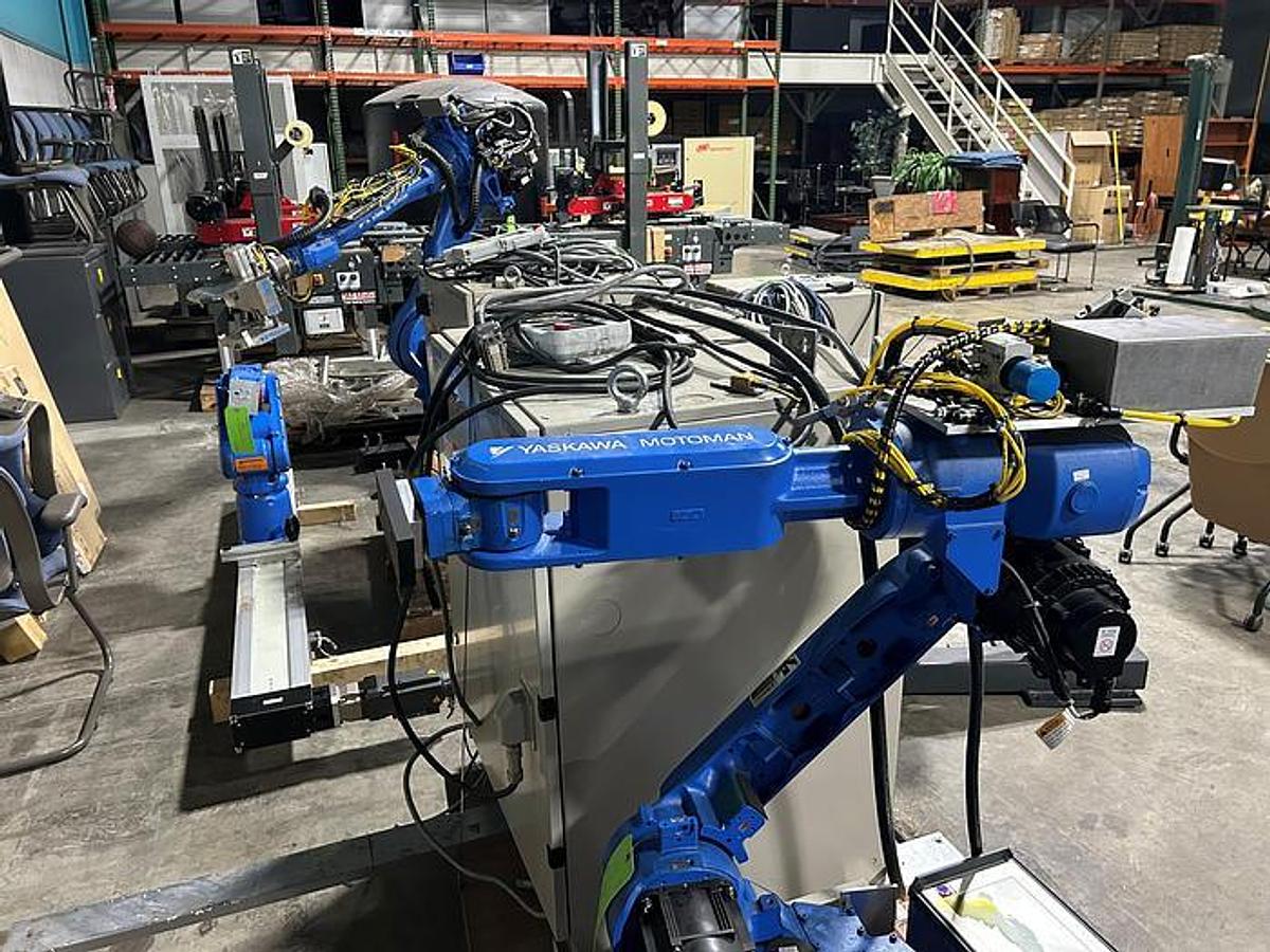 Used 2011 ROBOT- Yashkawa Electronic Corporation Motoman MH50