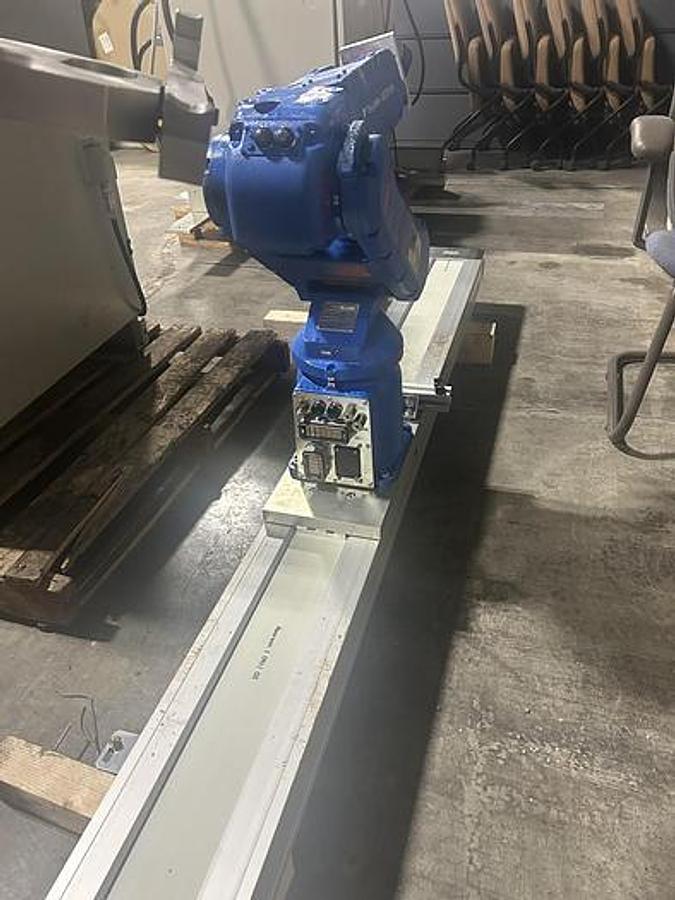 Used 2011 Yaskawa Motoman MH5