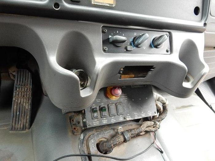 Used 2009 Freightliner M2-106