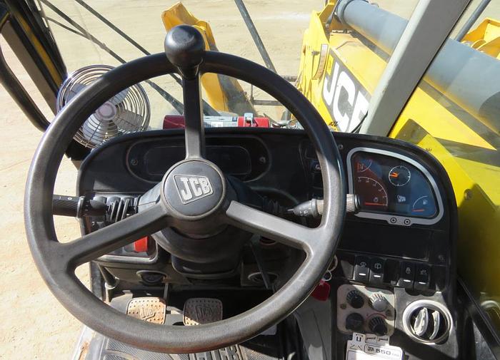 Used 2011 JCB 550-170
