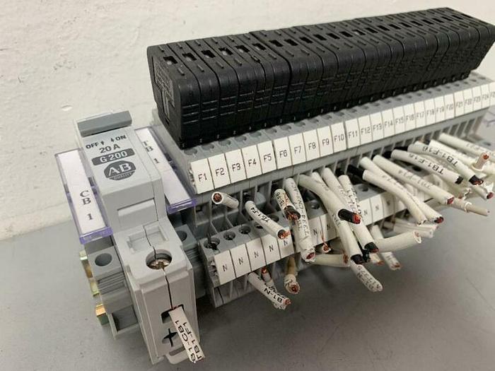 Used Lot of 25 Phoenix Contact Typ UKK5-T Double Leveled Terminal Block