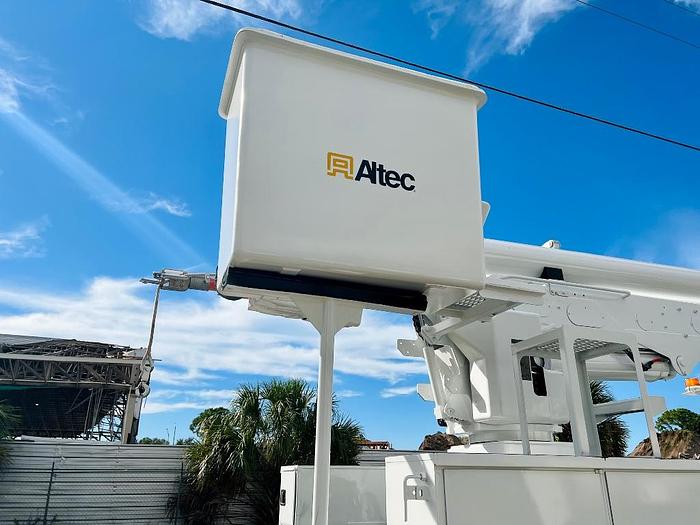 Used Altec AA55 60ft Bucket Boom on 2015 Ford F-750 4x2 Reg Cab Utility Truck - 44765