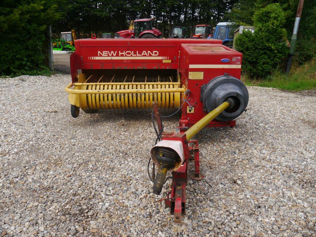 Used New Holland 565 Conventional Baler
