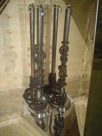 Used NEW 10 CU. FT. TWIN SHELL BLENDER WITH PIN INTENSIFIER BAR – S/S