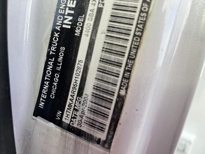 Used Altec AM900 72ft 2-Man Bucket Boom on 2005 International 4400 Flatbed Truck - C02875