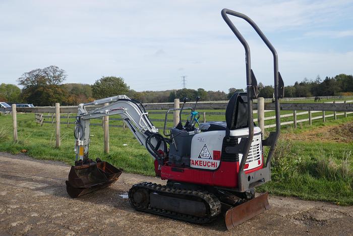Used 2011 TAKEUCHI TB108