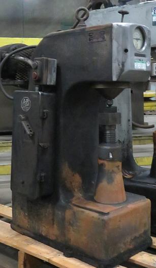 Used BRINNEL DETROIT  PH- 1 TEST MACHINE