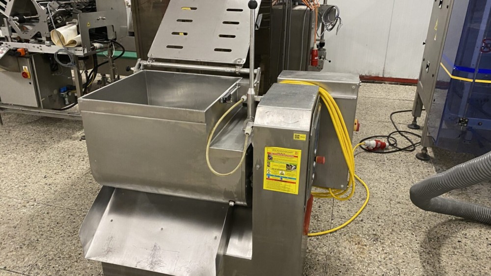 Used Laska ME130 Z-arm mixers