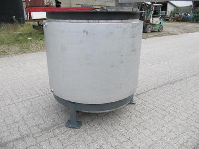 Used 1.5 m3 stainless steel tanks