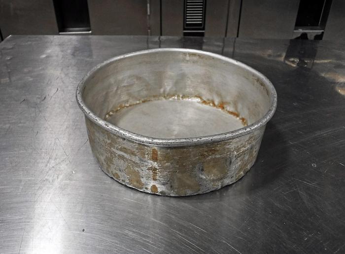 Used USED CAKE PANS-HUGE VARIETY!