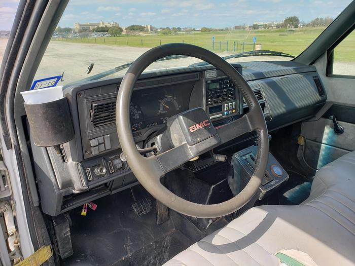 Used 2001 GMC 6500 Posi Plus Cable Placer Bucket Truck
