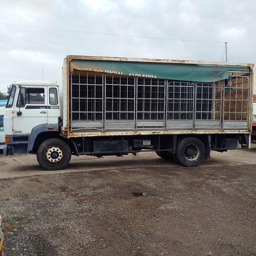 Usado 1988 DAF 1900 ATI curtainsider truck.