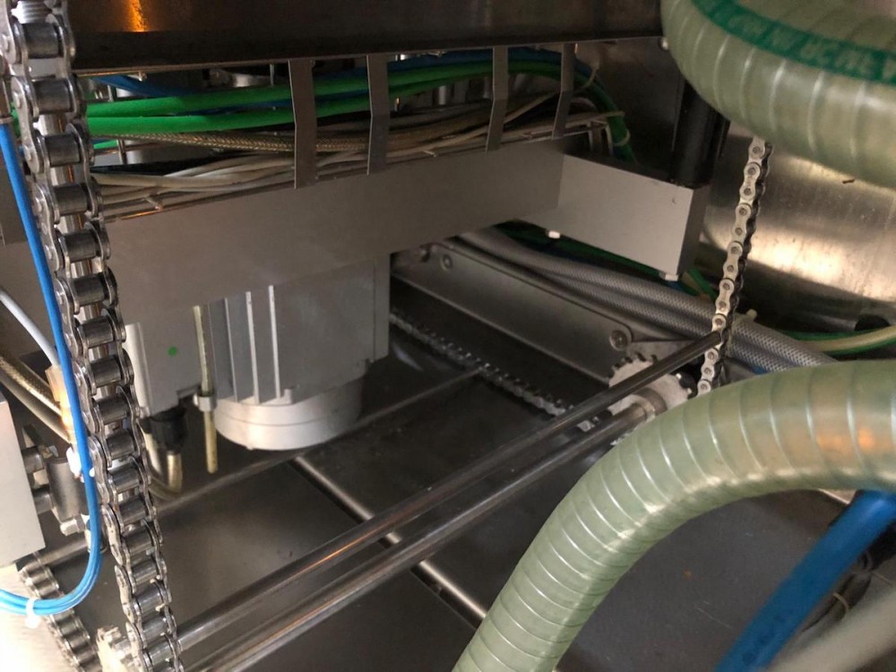 Used Multivac T300 automatic traysealer