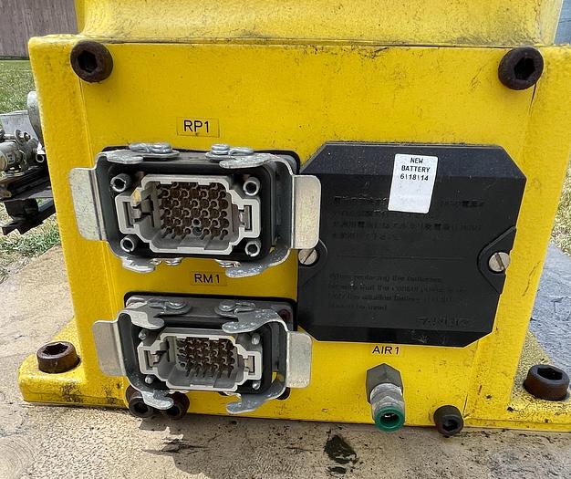 Used FANUC M16iB/20 6 AXIS ROBOT 20 kg X 1667 mm WITH FANUC R30IA CONTROLLER