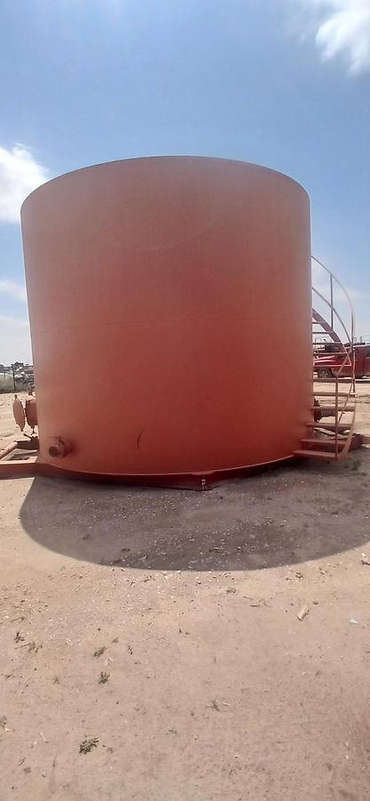 Used Desert Tanks 400BBL Skidded Vertical Storage Tanks - 14’ x 14’, Carbon Steel, Used Basic Refurb