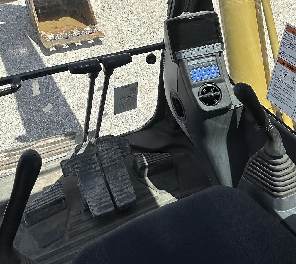 Used 2025 Komatsu PC210 Excavator – 350 Hours, Aux Hydraulics, 3 FT Bucket, LIKE-NEW