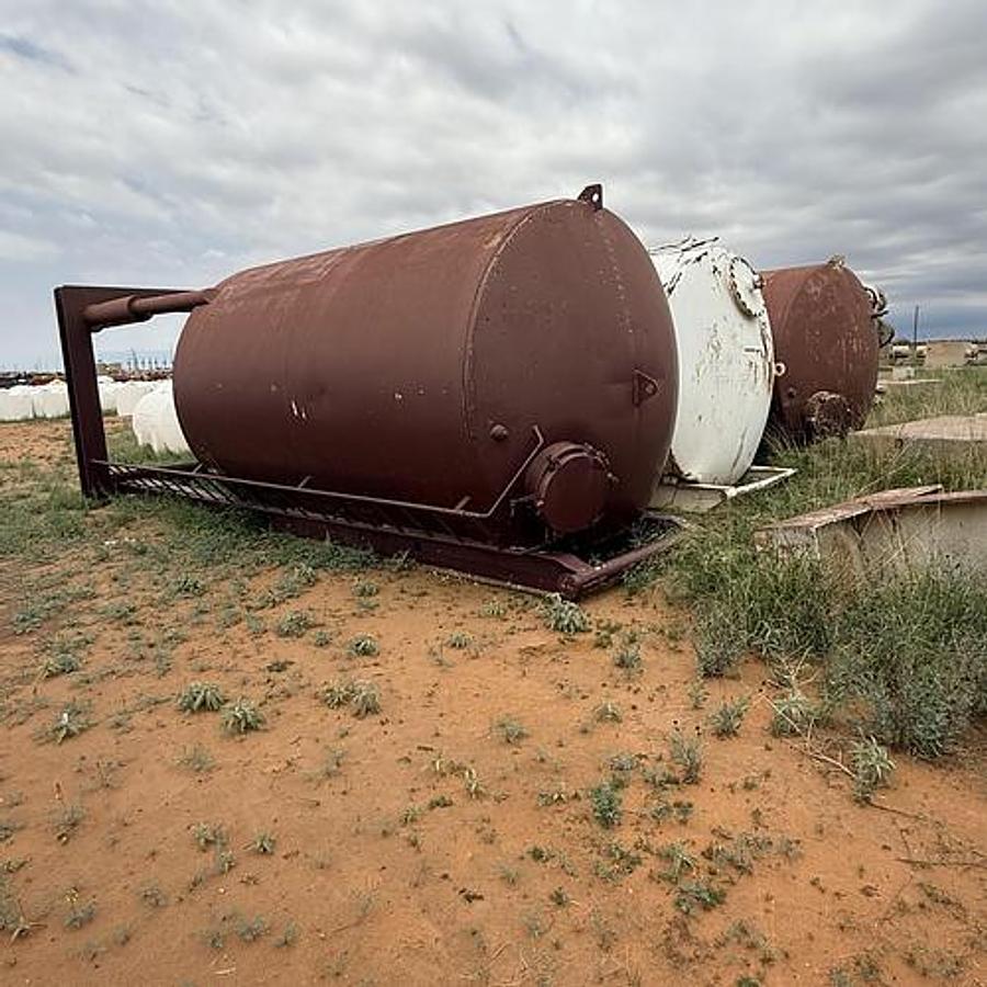 Used 100BBL Cone Bottom Vertical Tanks