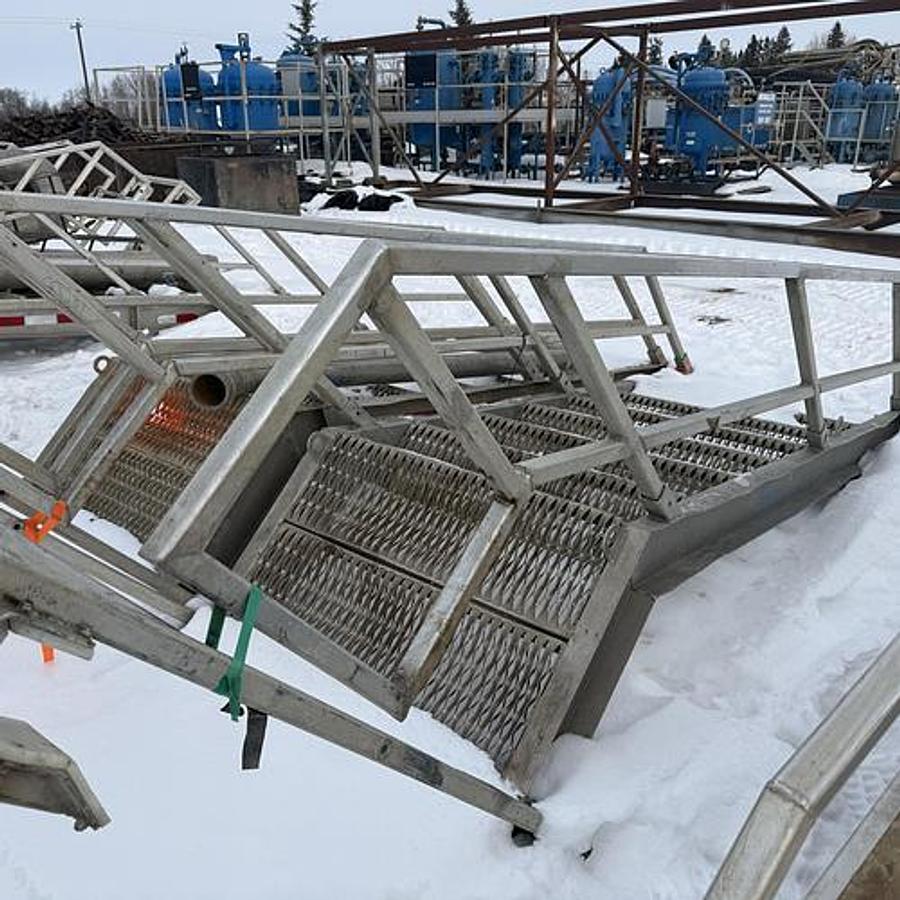 Used New Wave-style 20,000BBL Frac Ponds - (15) Panel Bolt Up System, Modular Above-Ground Water Storage, Used