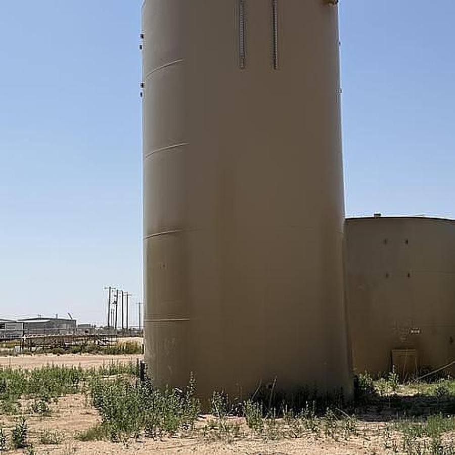 Used PetroSmith 1000bbl Vertical Storage Tanks – 15.5’ x 30’, Carbon Steel, Flat Bottom, Used Basic Refurb