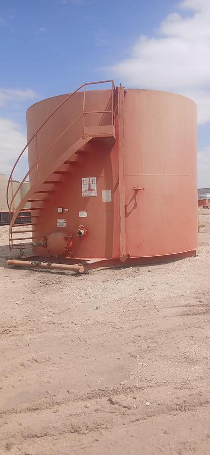 Used Desert Tanks 400BBL Skidded Vertical Storage Tanks - 14’ x 14’, Carbon Steel, Used Basic Refurb