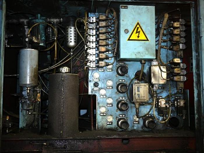 Used DISAMATIC MOLDING LINE