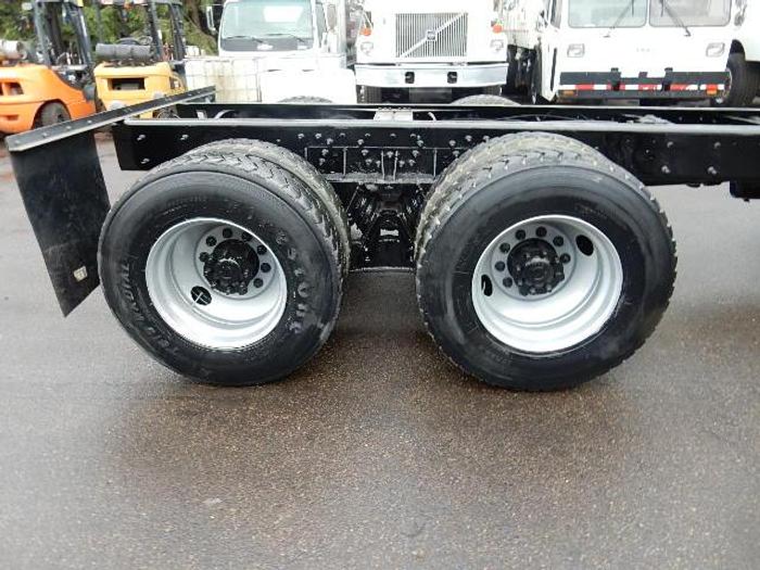 Used 2003 International 7400