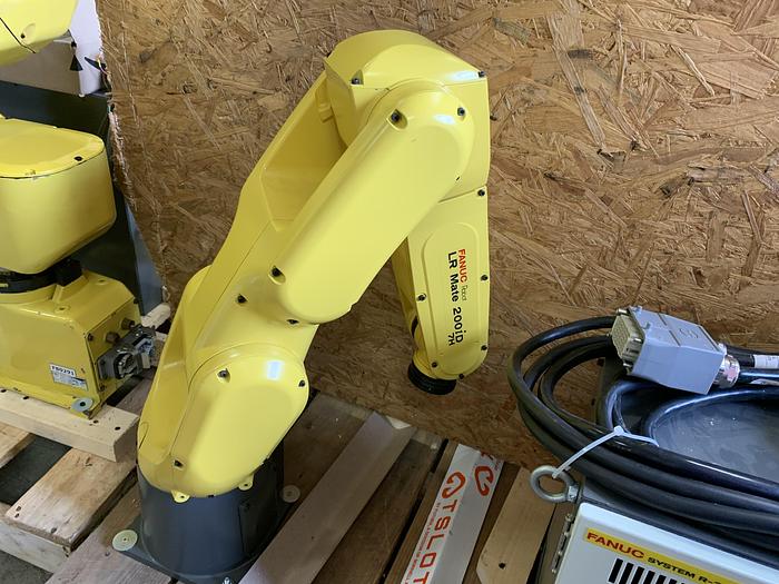 Used FANUC LR MATE 200iD/7H 5 AXIS CNC ROBOT WITH LR MATE R30iB CONTROLLER