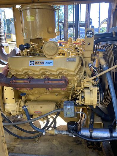 Used Caterpillar 150 KW 3208 Standby Generator Set