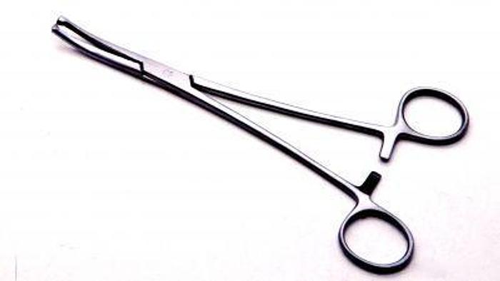 Used Forceps Hysterectomy Gwilliam 1 in 2 Teeth Curved 200mm (8in)