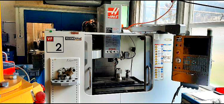 Used Haas VF 2DHE - 2008