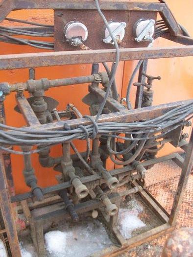 Used Lucan 3 Station Closing Unit / Accumulator