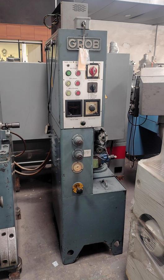 Usado Laminadora de Rosca Grob de 30 tons RM 54