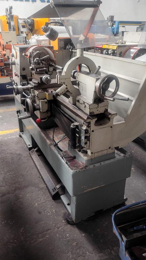 Usado Torno C6241 X 1000