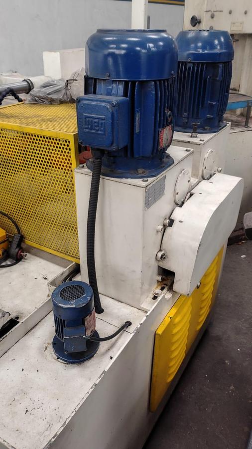 Usado LAMINADORA DE ROSCA CAVOUR TL-30